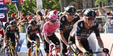 Vingegaard abbraccia famiglia e piange, 'col Giro &egrave; triplete, davvero speciale'