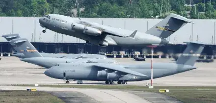 Nyt, gli Usa vogliono ritirare un terzo dei caccia e diverse navi dall'Europa
