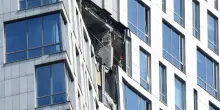 Ucraina, Kiev: 'Attacco russo su Zaporizhzhia, due morti'. Mosca: 'Abbattuti almeno 5 droni in volo nella notte sulla citt&agrave;'