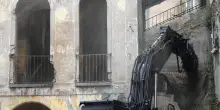 Gi&ugrave; il palazzo dei clan, il pm attacca il Comune e il sindaco lascia