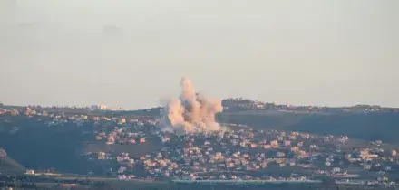 Medio Oriente, ancora raid sul Libano. 'Colpito un comandante di Hezbollah'