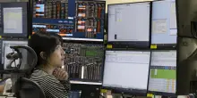 Borsa: l'Asia chiude in ordine sparso, lente sul Medio Oriente