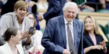 Sir David Attenborough compie 100 anni, 'sono commosso dagli auguri'