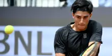 Roland Garros: Cin&agrave; brilla all'esordio Slam, fuori Bronzetti e Bellucci