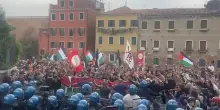 Venezia, tensioni al corteo contro la presenza di Israele alla Biennale
