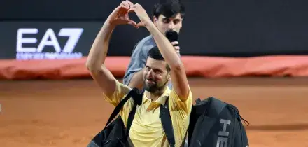 Internazionali: Arnaldi va, Djokovic saluta Roma, Sinner attende l'esordio