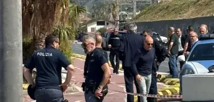 Schiacciato da una colonna di cemento, muore un operaio di 23 anni