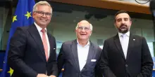 Accordo in Ue sul regolamento rimpatri, s&igrave; agli hub in Paesi terzi