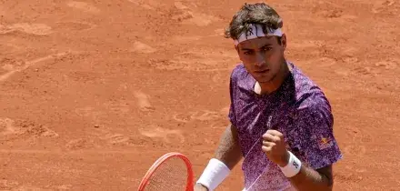 Roland Garros: Cobolli batte Svajda in 4 set e vola ai quarti DIRETTA