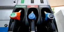 Prezzo petrolio in rialzo, Wti scambiato a 90,50 dollari