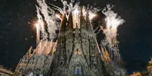 Il Papa nella Sagrada Familia: 'I cristiani non possono fare la guerra'