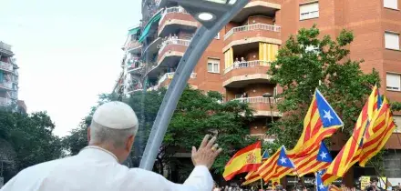 L'aereo del Papa &egrave; decollato da Barcellona per Gran Canaria