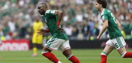 Mondiali: 2-0 al Sudafrica, il Messico vince la partita inaugurale