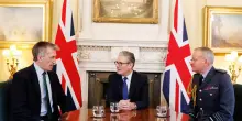 Starmer riunisce i vertici della Difesa e lavora a mini rimpasto