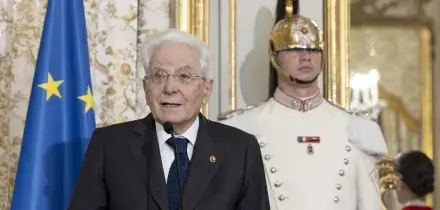 Mattarella, il lavoro minorile &egrave; una grave violazione dei diritti dell'infanzia