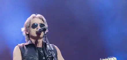 Ligabue, rock e squarci di presente in Certe notti a Roma