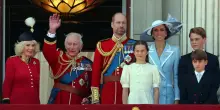 A Londra migliaia in piazza per la parata di compleanno di re Carlo III