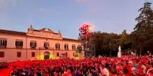 Un'onda di musica ed emozioni travolge Cosenza nel ricordo di Rino Gaetano