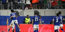 Mondiali: a Dallas i tifosi giapponesi raccolgono i rifiuti nello stadio