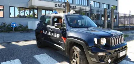 17enne uccide la zia e lancia il cadavere nel fiume