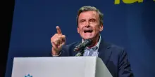 Il manifesto di Calenda: 'Il centro per salvarci da Vannacci'