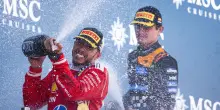 F1:  La prima vittoria in Ferrari dopo l'amore, Hamilton rinasce a 41 anni