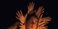 Biennale teatro, Banushi una trilogia tra vita, morte e elaborazione del dolore