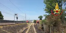 Problema a linea elettrica dell'alta velocit&agrave; causa incendio nel Lodigiano