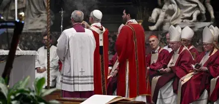 Il Papa alle esequie di Ruini, visione contro il relativismo valida ancora oggi