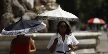 Bimbi di 2 e 4 anni morti in auto per l'ondata di caldo in Francia