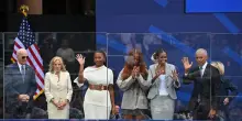 Michelle Obama elogia Barack e lui si commuove