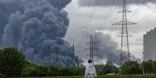 Ucraina; Mosca sotto una pioggia di droni, colpita la raffineria