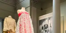 Palazzo Pitti mette in mostra Sarmi, lo stilista delle dive del '900