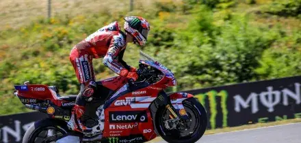 MotoGp: Repubblica Ceca, Bagnaia vince la sprint davanti a Ogura