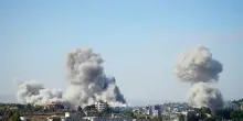 L'Iran chiude Hormuz: 'I raid di Israele in Libano violano l'accordo'