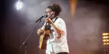 Claudio Covato vince Musicultura, arena sold out con le Vibrazioni e Sorrenti