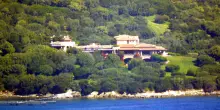 Fininvest ha accettato proposta vincolante per Villa Certosa a sceicco Al Thani