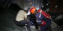 In Venezuela tre fratellini estratti vivi dalle macerie a La Guaira