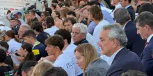 Meloni lascia il Settecolli, selfie e applausi per la premier