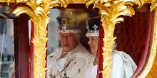 &Egrave; bufera sull'addio di Carlo e Camilla a Buckingham Palace