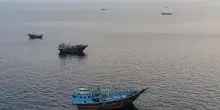 'A luglio nuovo round di colloqui'. Nuove tensioni ad Hormuz. Axios: attacchi Usa contro obiettivi Iran nello stretto