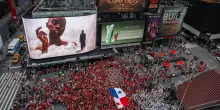 'Si vive una volta sola', la 'funflation' non ferma i tifosi ai Mondiali