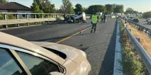 Auto si ribalta in A14, morta una donna e grave bimbo di 6 mesi