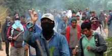Bolivia, poliziotti feriti a colpi d'arma da fuoco nello sgombero di un picchetto