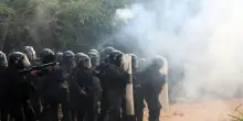 Crisi in Bolivia, polizia ed esercito rompono l'assedio a La Paz