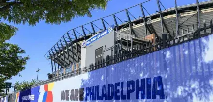 Mondiali: tifosi ecuadoriani occupano la scalinata di Rocky a Filadelfia