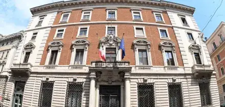 Salvini, 'Unicredit-Intesa 20 miliardi di utile, serve contributo'