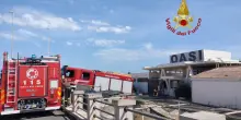Incendio ad Ostia in stabilimento abbandonato, non si esclude dolo