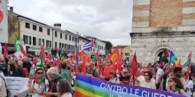Manifestazione per la pace ad Aviano, partito corteo