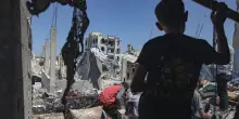 Wafa, almeno 4 morti in raid israeliani su un condominio a Gaza